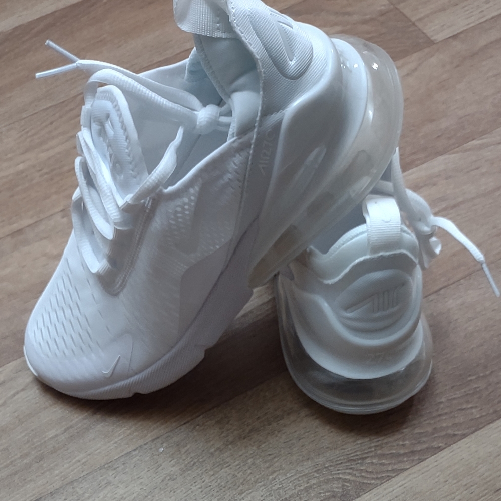 Air Max 270